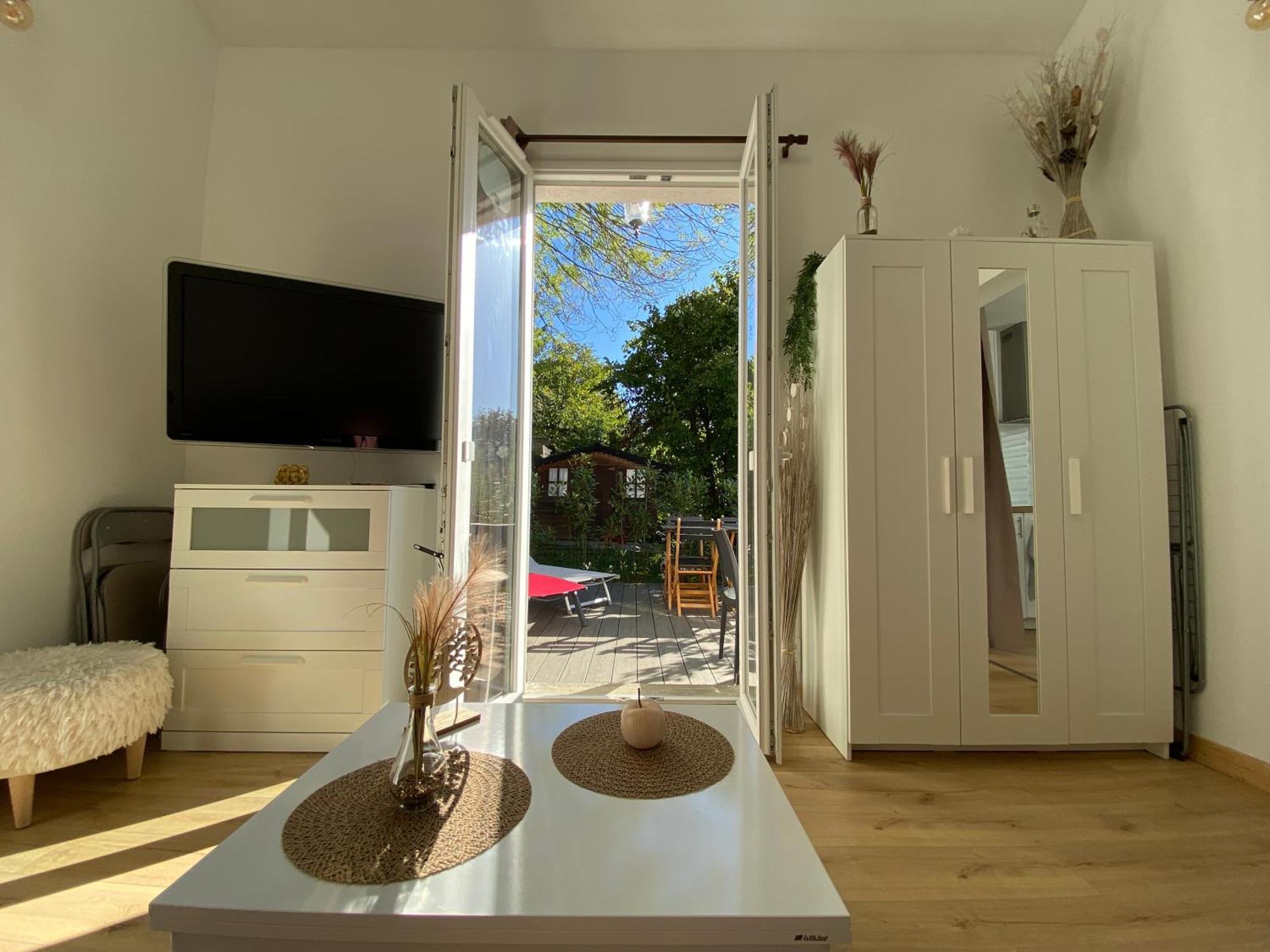 The Little Oak - Tiny House With Bed On Mezzanine & Terrace - From 1 To 4 P Disney, Paris & Cdg Pomponne Exterior foto